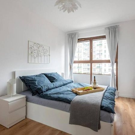 ורשה Woronicza 33B Prywatne Mieszkanie Z Oddzielna Sypialnia I Balkonem Bezplatne Miejsce Parkingowe Samodzielne Zameldowanie! מראה חיצוני תמונה