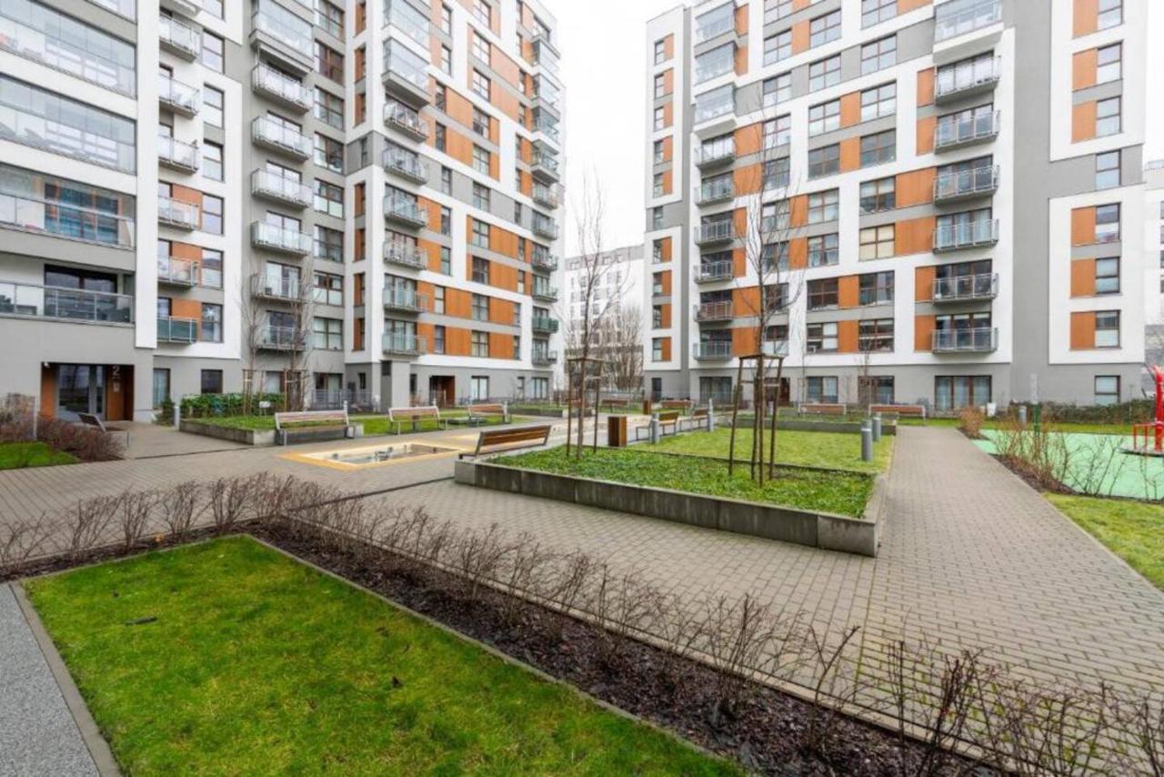 ורשה Woronicza 33B Prywatne Mieszkanie Z Oddzielna Sypialnia I Balkonem Bezplatne Miejsce Parkingowe Samodzielne Zameldowanie! מראה חיצוני תמונה